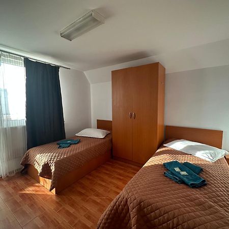 Casa Rustic Cazare Piteşti Eksteriør billede